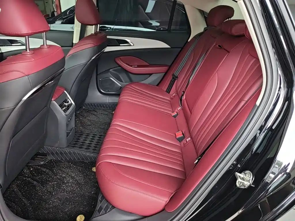 Hongqi Hongqi H5 — миниатюра 17