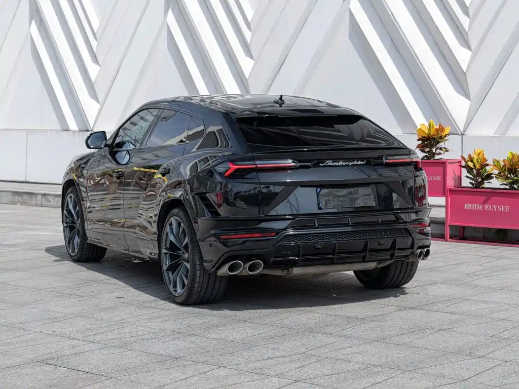 Lamborghini Urus — миниатюра 6