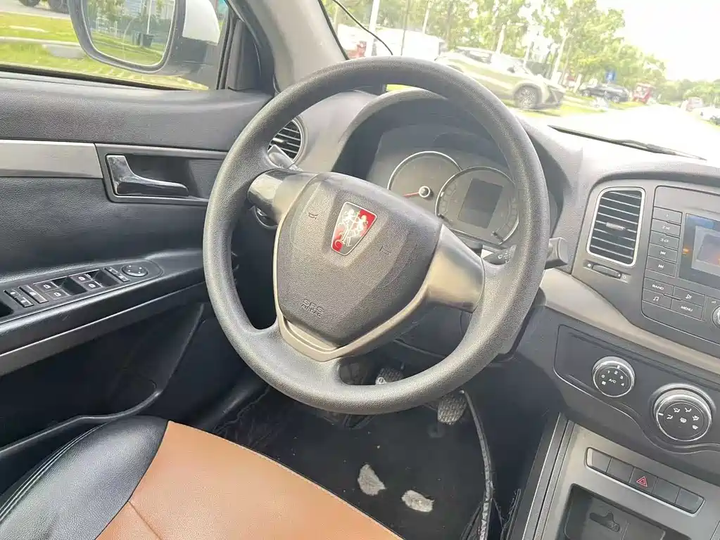 Roewe 350 2014 1.5L MT