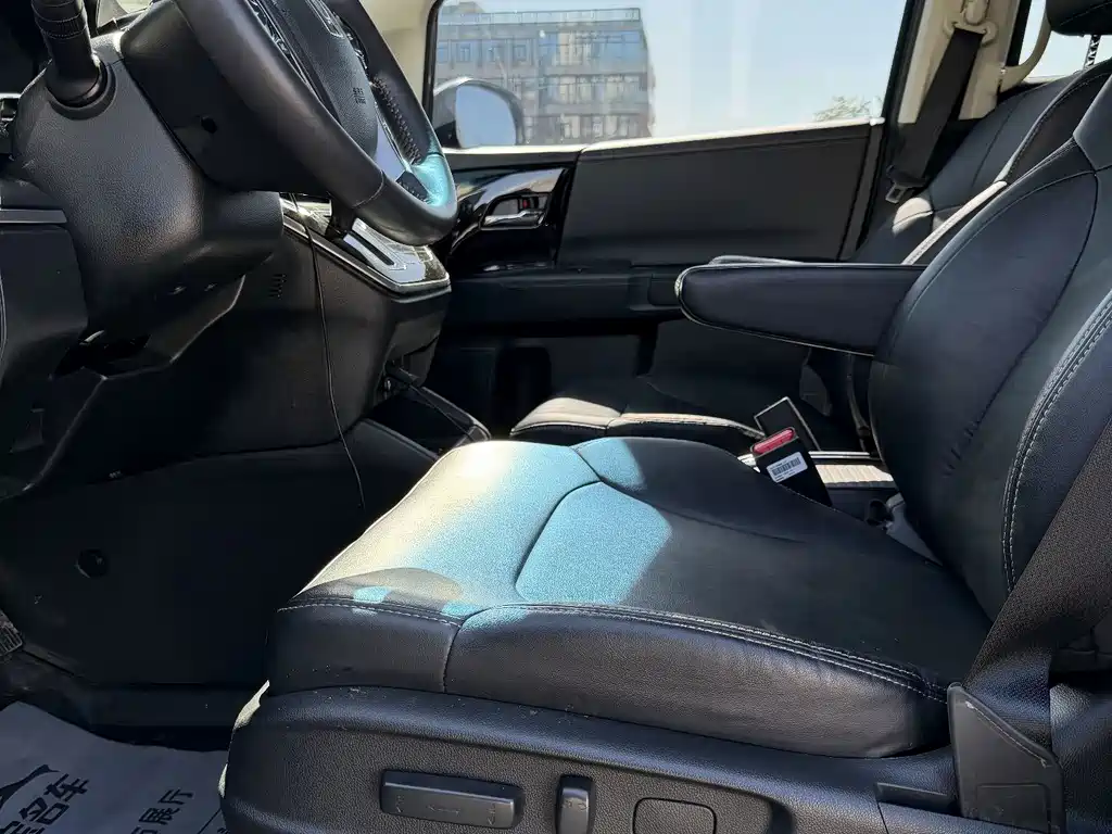 Honda Elysion — миниатюра 13