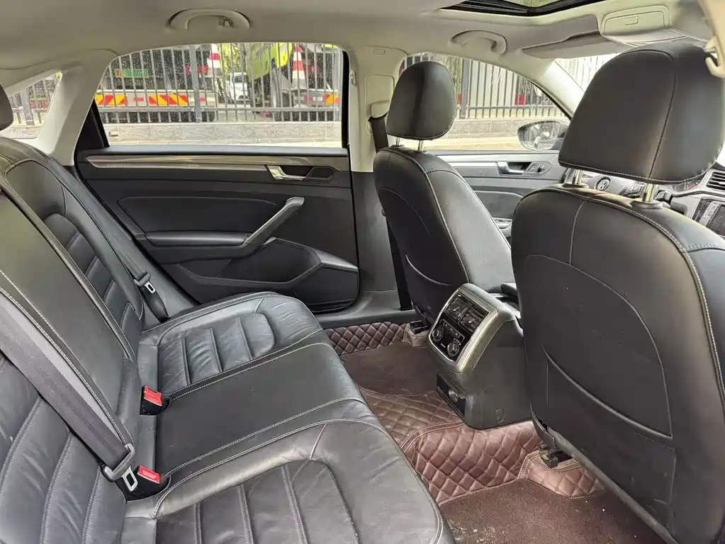 Volkswagen Passat — миниатюра 13