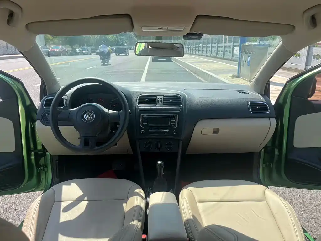 Volkswagen Polo — миниатюра 6