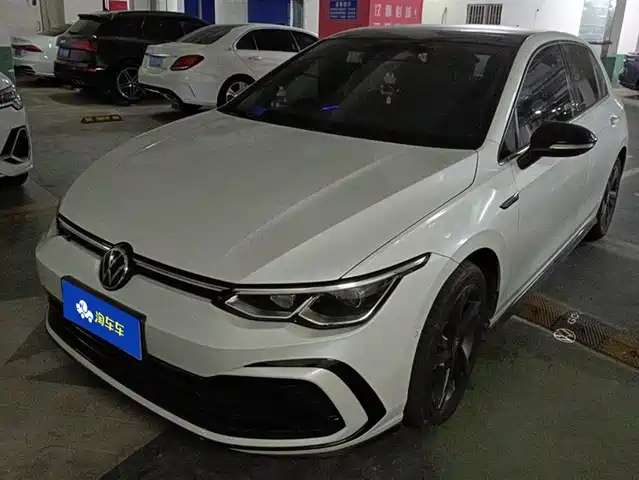 VOLKSWAGEN GOLF 2022