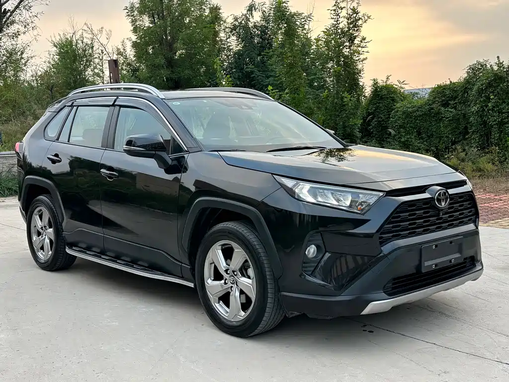 TOYOTA RAV4 RONGFANG