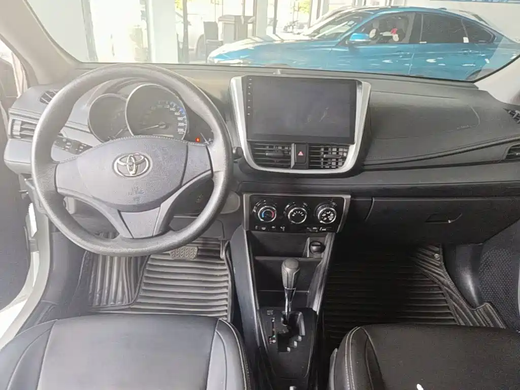 Toyota Vios FS — миниатюра 10