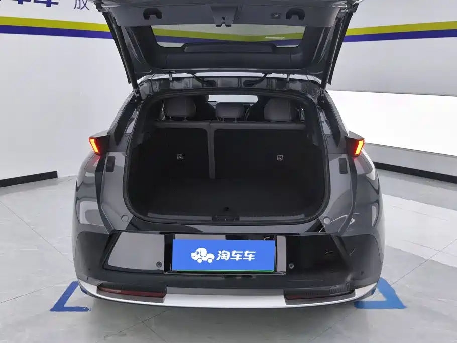 Lynk & Co 20 — миниатюра 4