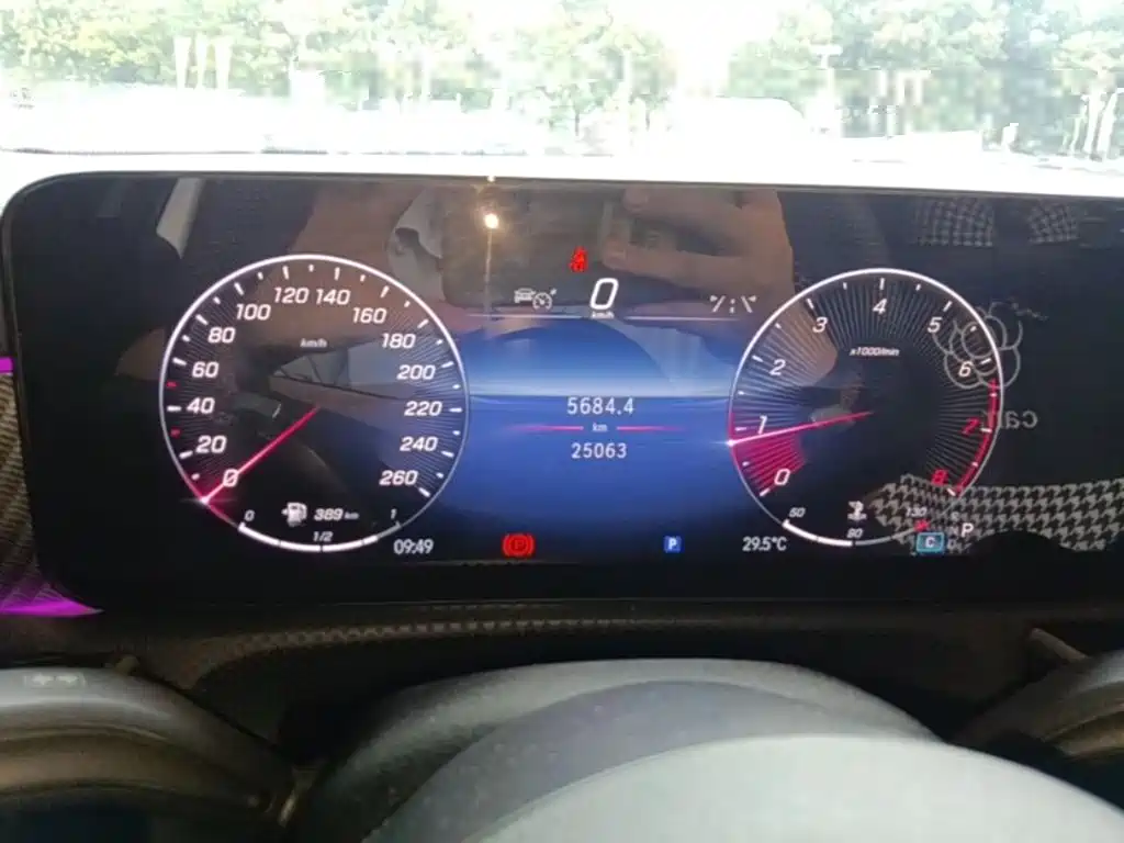 Mercedes-Benz A-Class — миниатюра 12