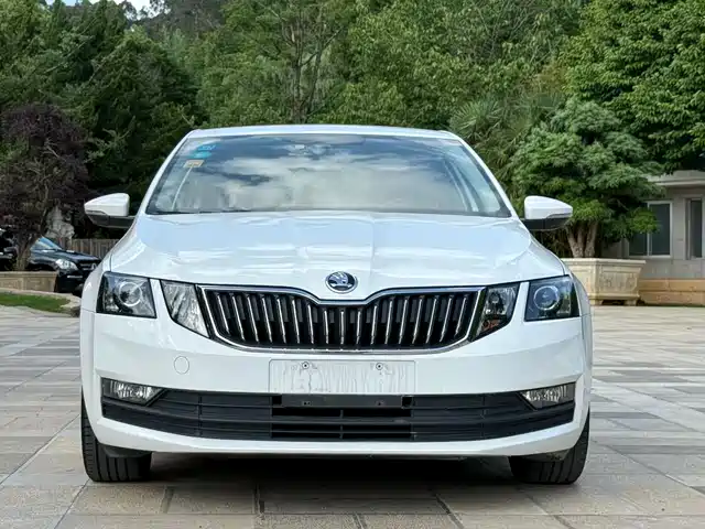 SKODA OCTAVIA 2018