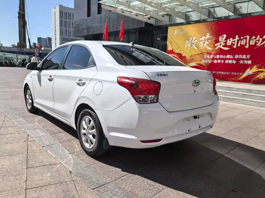 Hyundai Verna — миниатюра 9