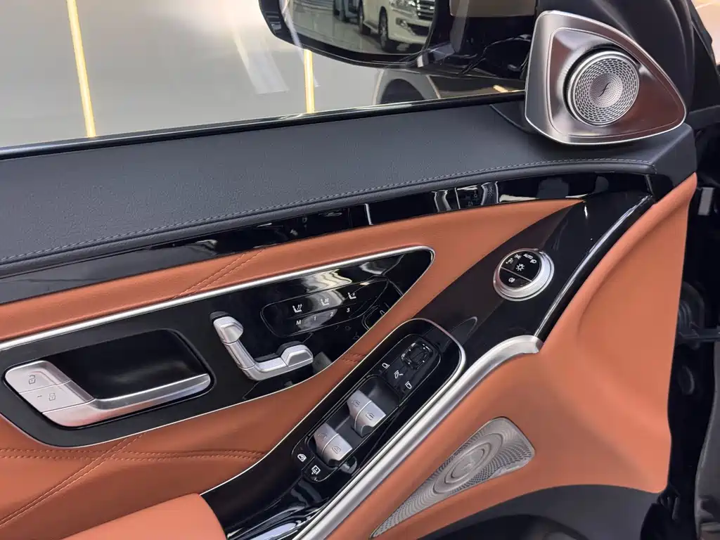 Mercedes-Benz S-Class — миниатюра 16