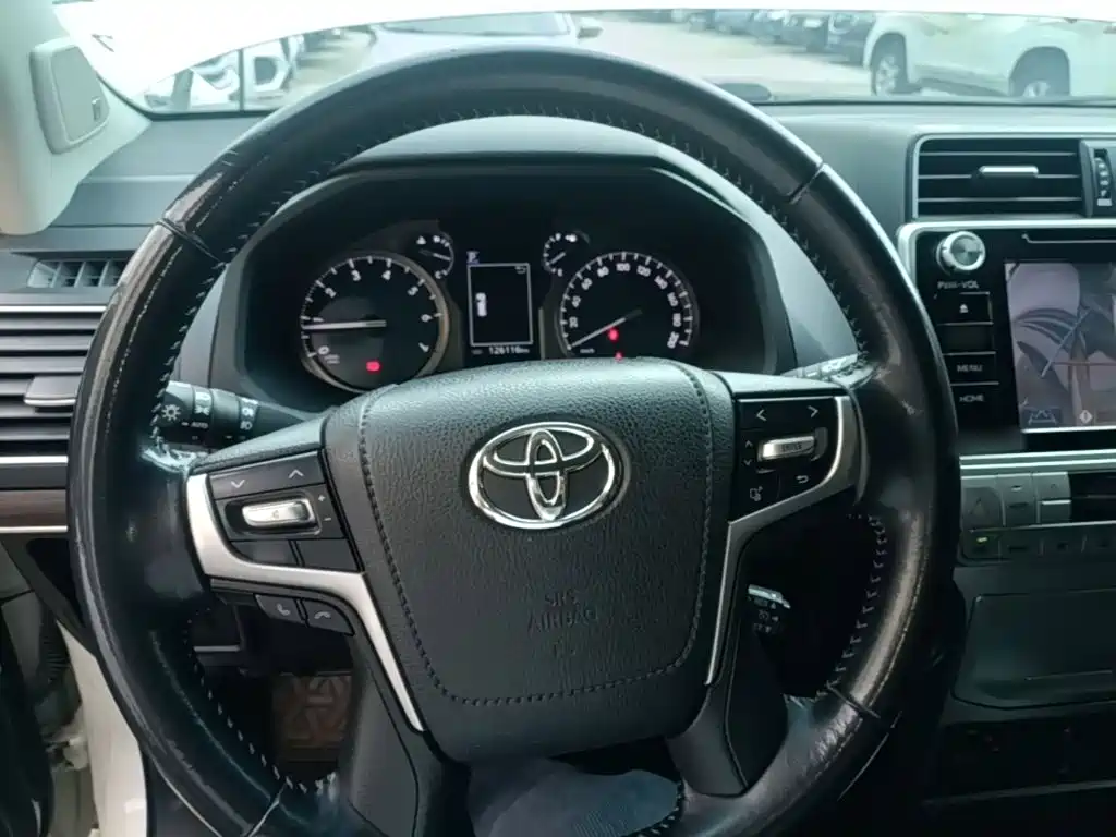 Toyota Prado — миниатюра 11