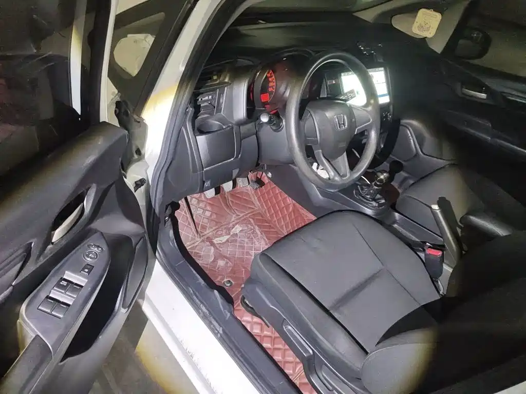 Honda Fit — миниатюра 13