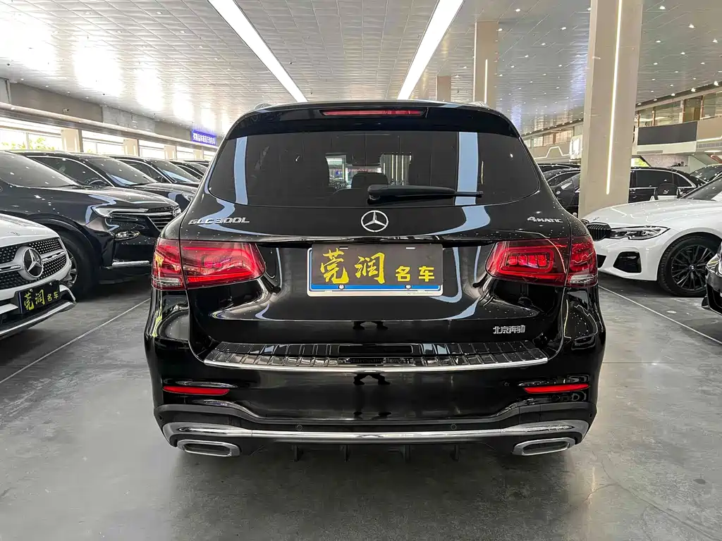 MERCEDES-BENZ GLC