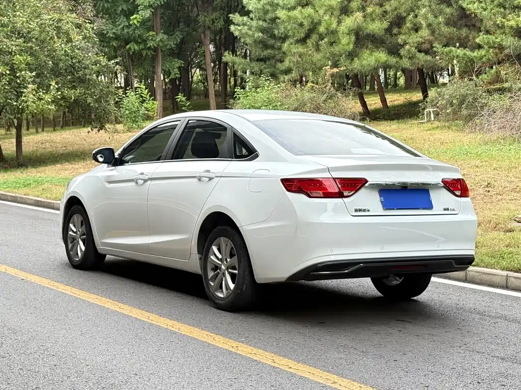 Geely Emgrand GL — миниатюра 4