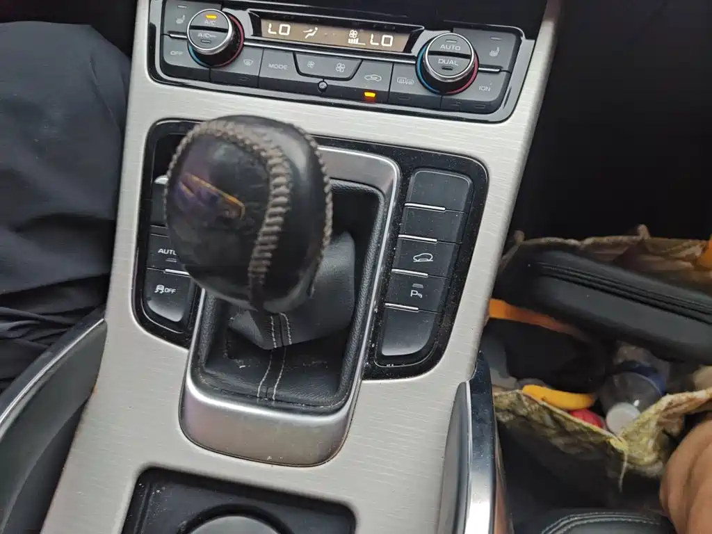 Geely Boyue — миниатюра 11