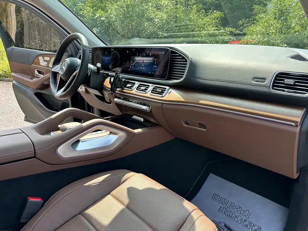 Mercedes-Benz GLE (Import) — миниатюра 15