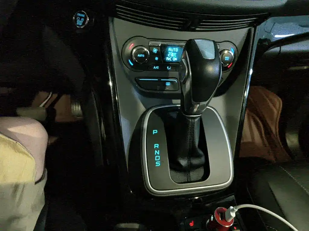 Ford Kuga — миниатюра 7