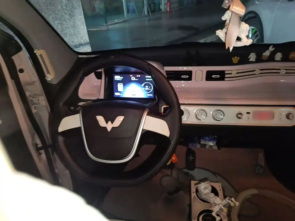 Wuling MINIEV — миниатюра 11