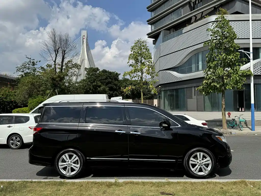 Nissan Quest — миниатюра 7