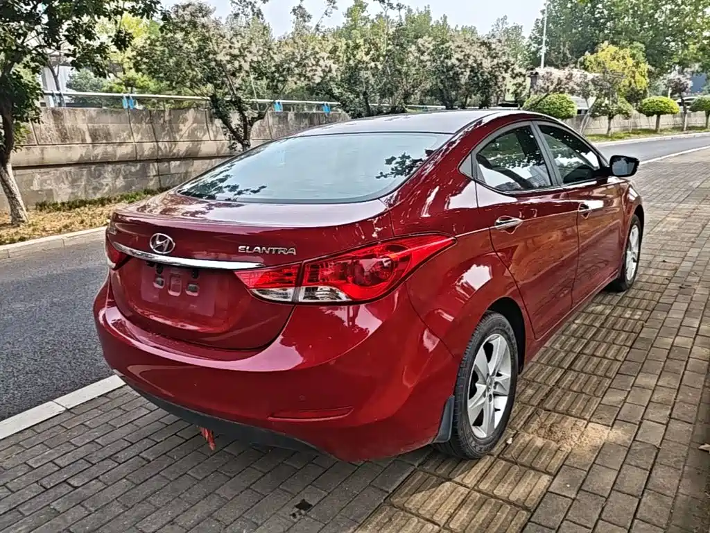 Hyundai Elantra Langdong — миниатюра 7