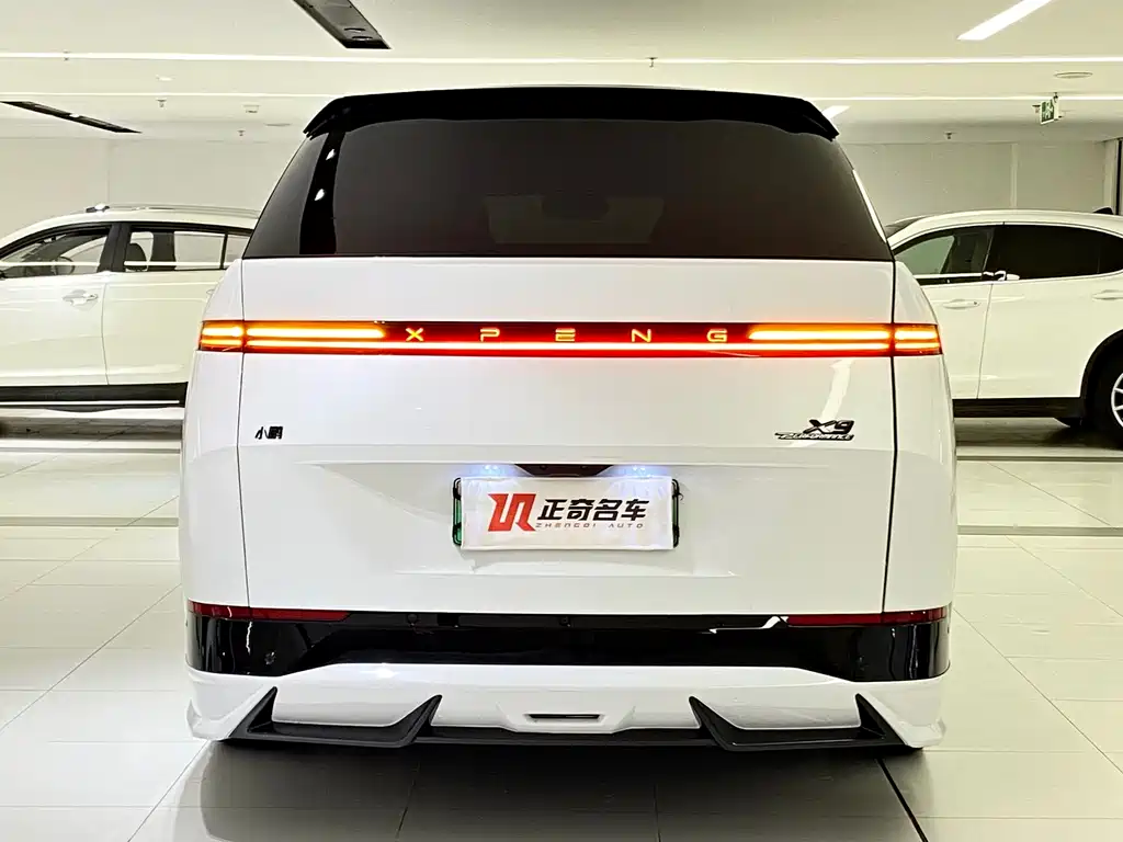 XPeng X9 — миниатюра 6