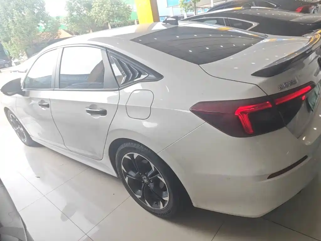 Honda Civic — миниатюра 5
