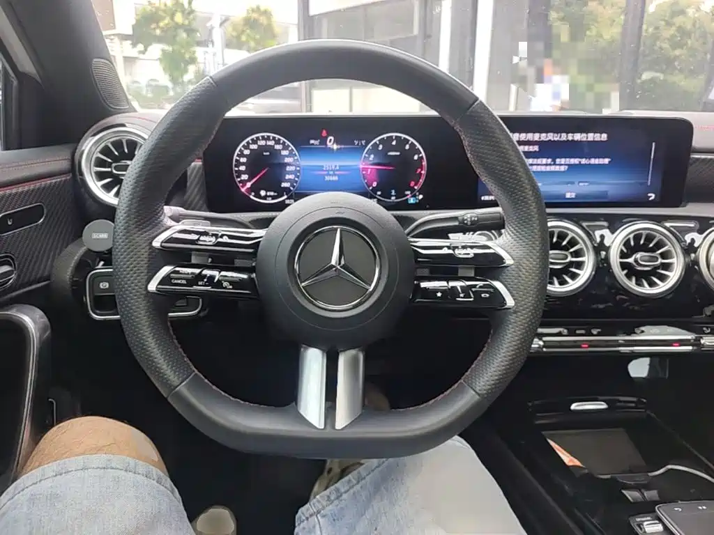 Mercedes-Benz A-Class — миниатюра 11