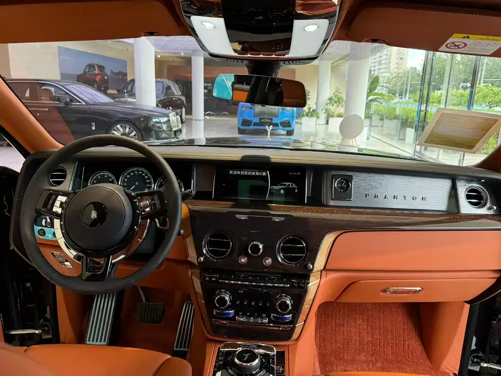 Rolls-Royce Phantom — миниатюра 3
