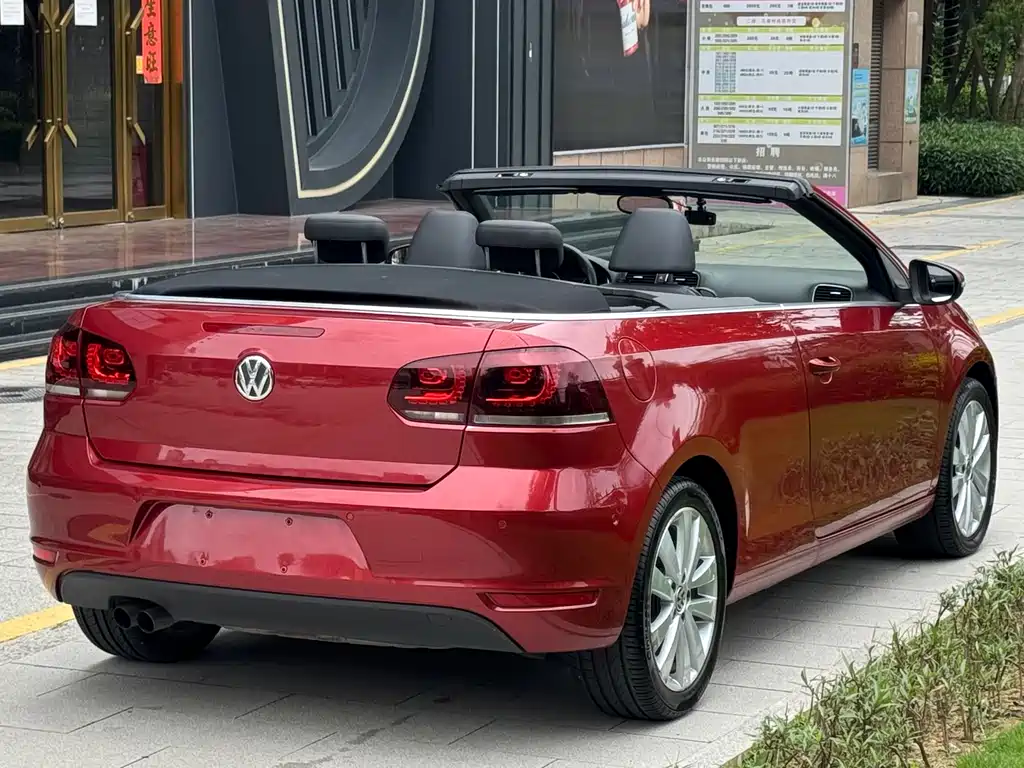 Volkswagen Golf (Import) 1.4TSI Luxury Convertible Edition, фото 4
