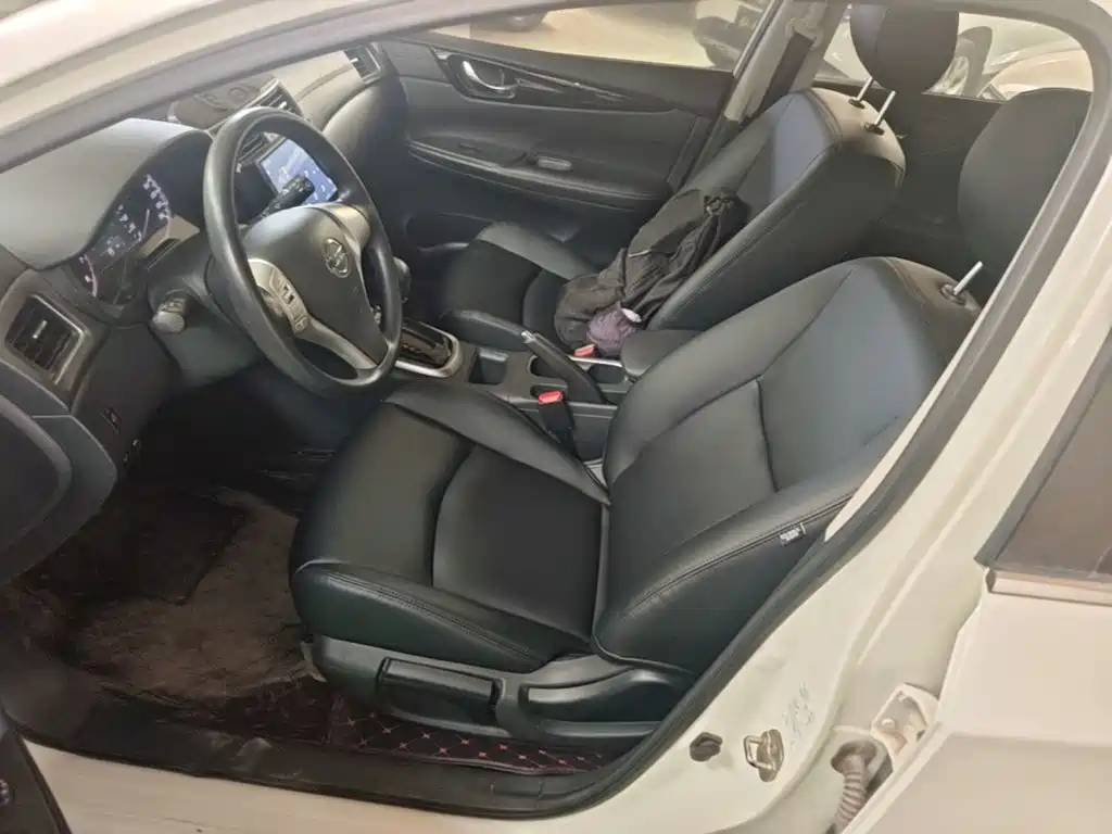 Nissan Tiida — миниатюра 11