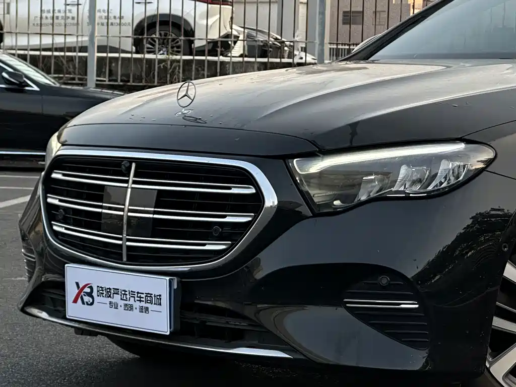 Mercedes-Benz E-Class — миниатюра 3
