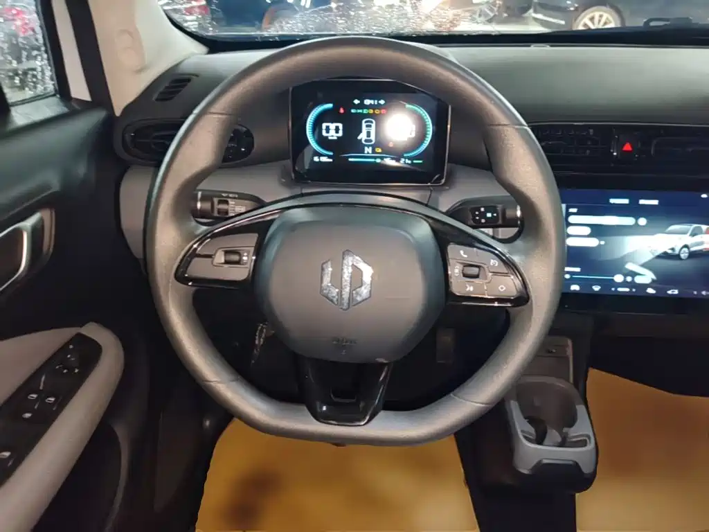 Leapmotor Leapmotor T03 — миниатюра 11