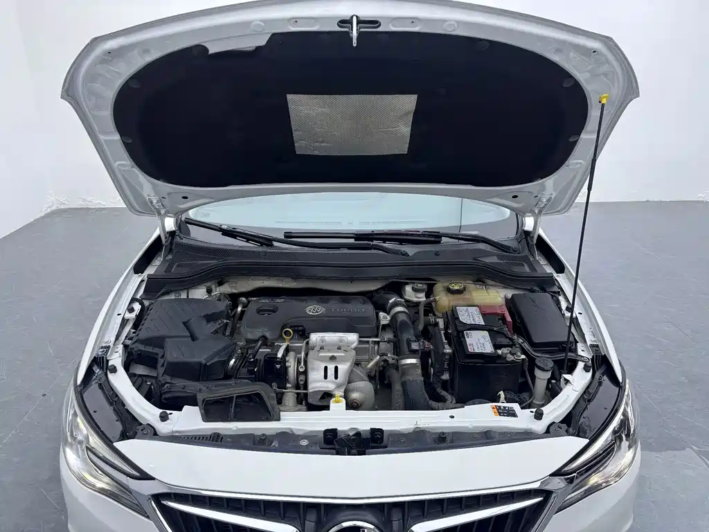 Buick Excelle — миниатюра 10