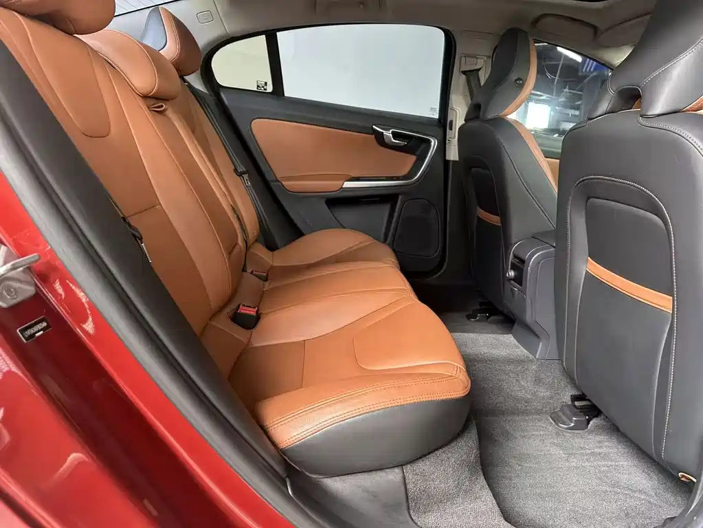 Volvo S60 — миниатюра 14