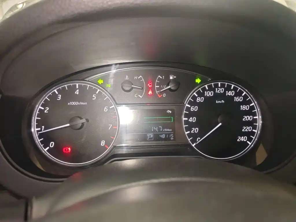 Nissan Tiida — миниатюра 8