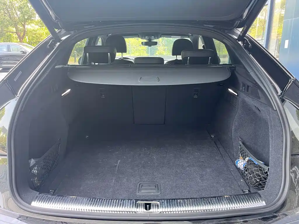 Audi Q5L Sportback — миниатюра 14