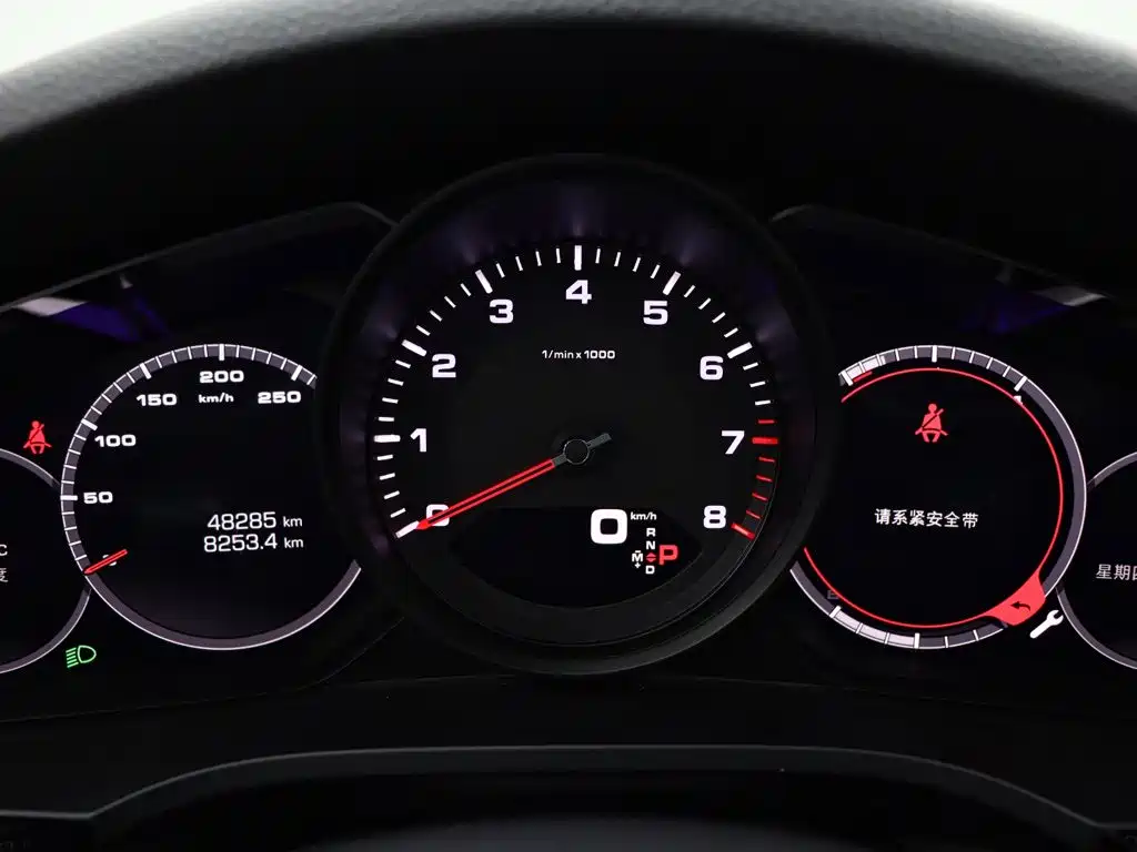 Porsche Cayenne — миниатюра 26