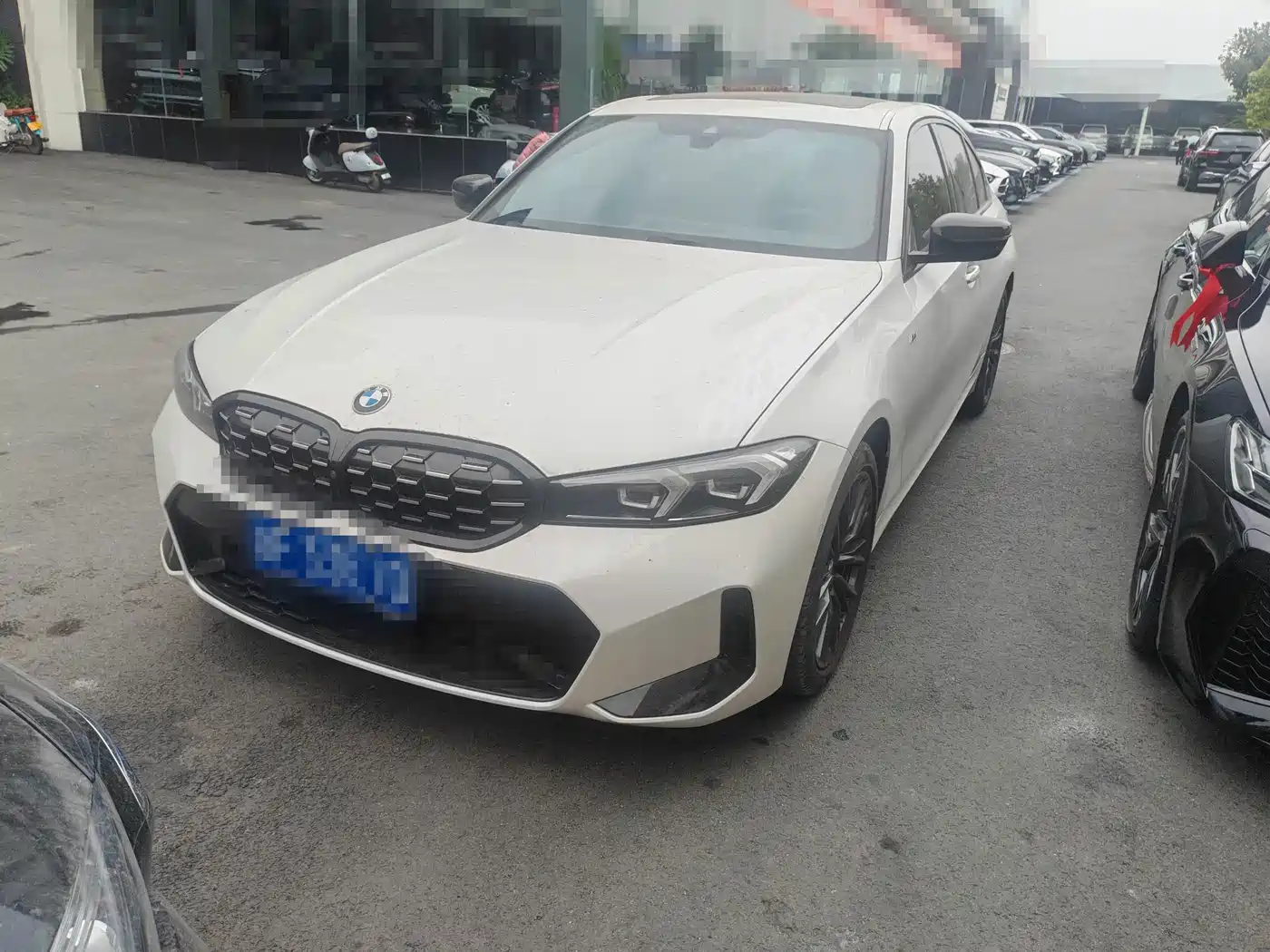 宝马3系 2024款 325i M运动曜夜套装 2024