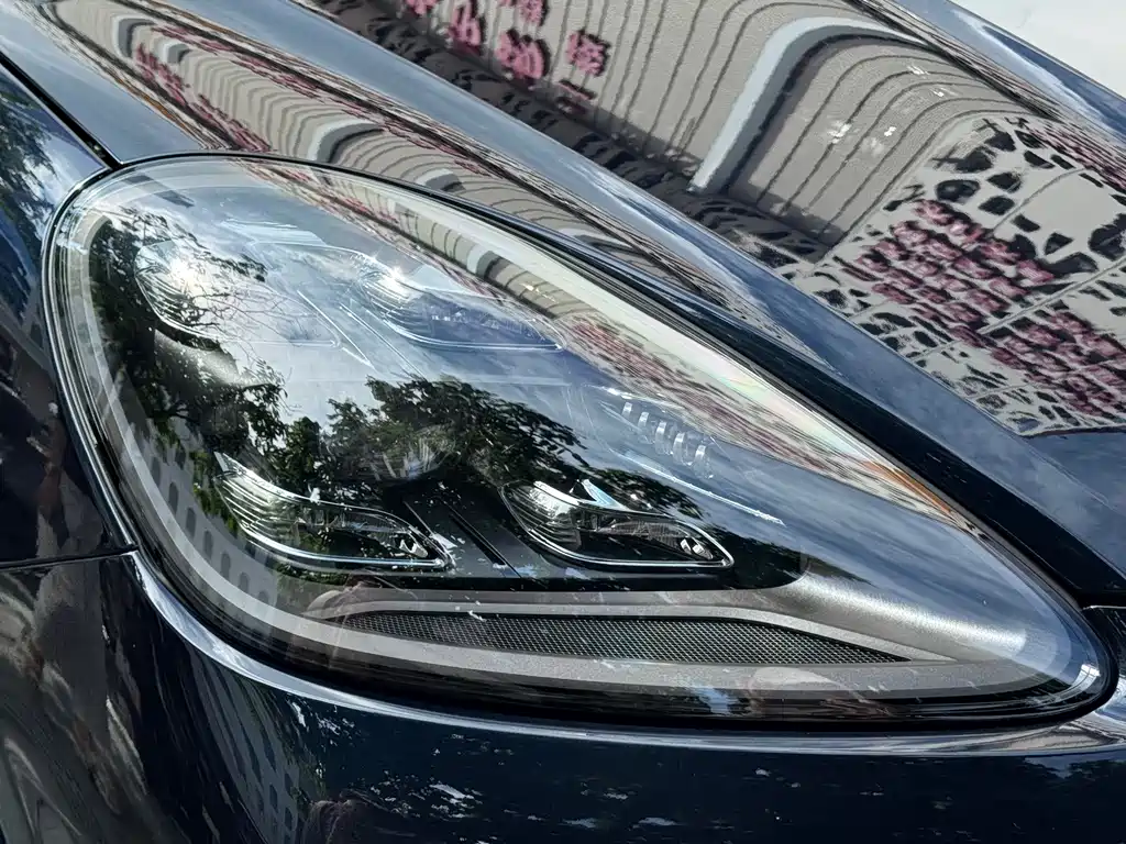 Porsche Cayenne — миниатюра 20