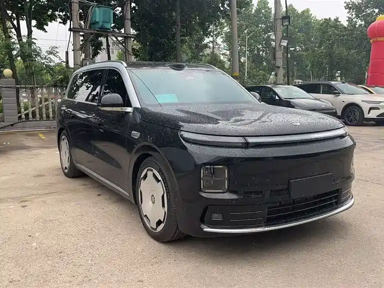 Leapmotor D19 2026 500 мест