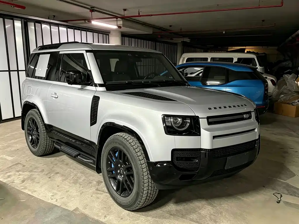 Land Rover Defender — миниатюра 3