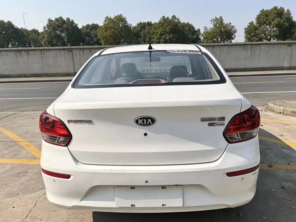 Kia Huanchi — миниатюра 5