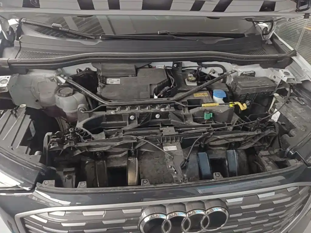 Audi Q4 e-tron — миниатюра 20