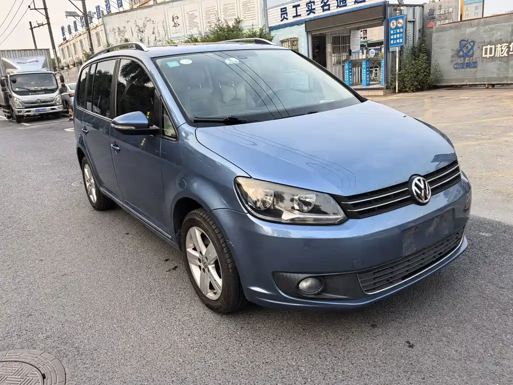 Volkswagen Touran — миниатюра 3