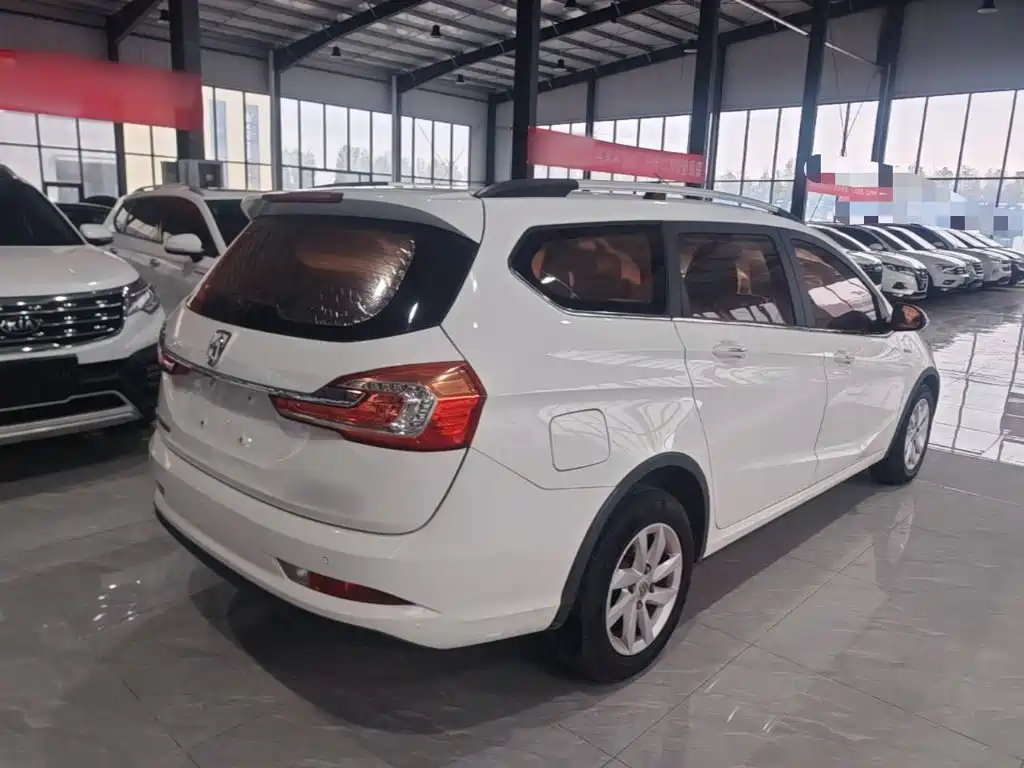 Baojun 310W — миниатюра 7