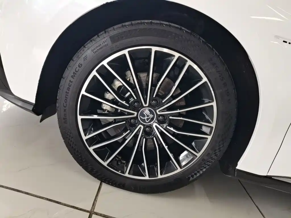 BYD Han — миниатюра 23