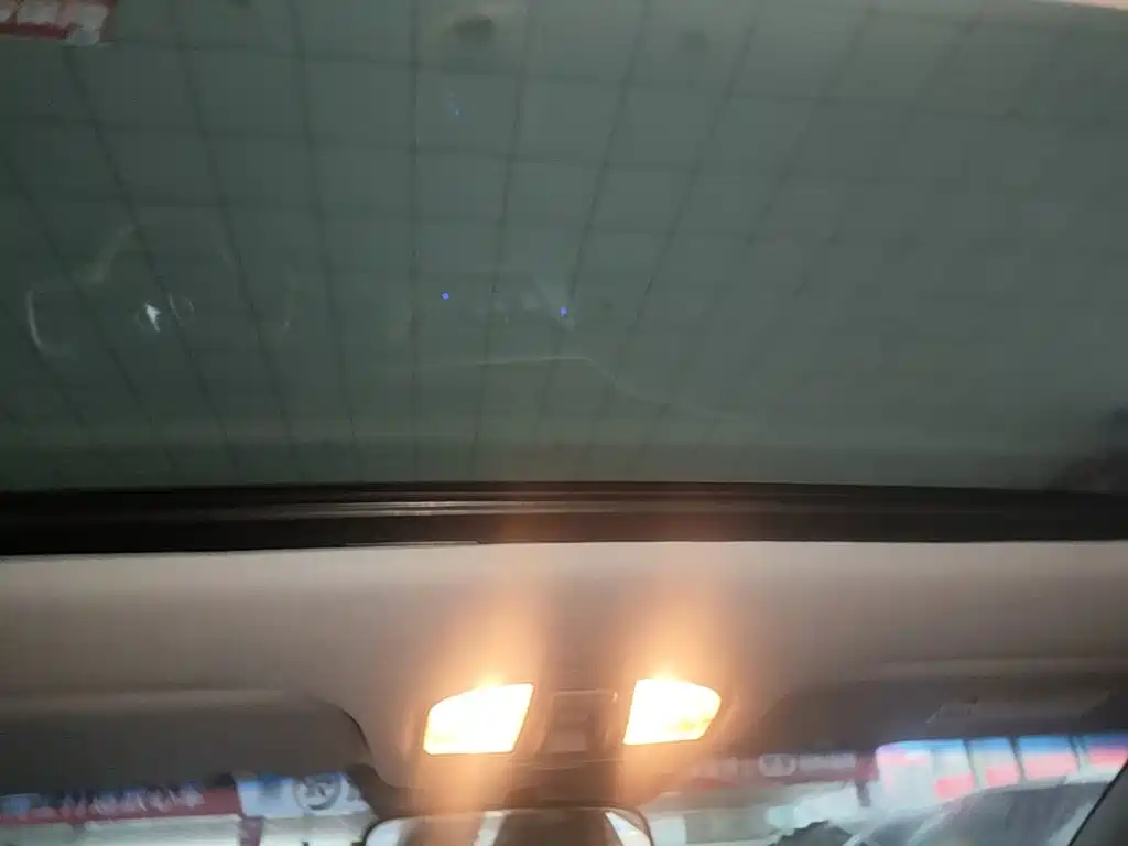 Hyundai Elantra — миниатюра 18