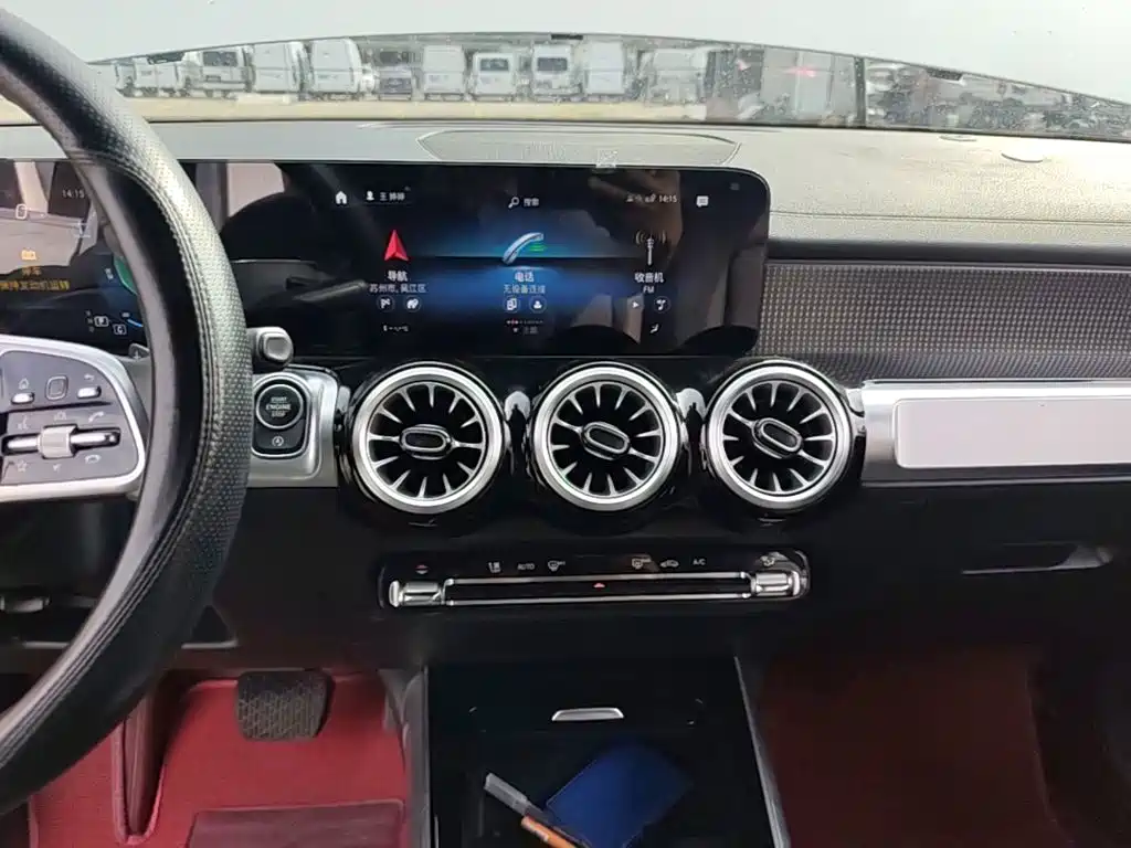 Mercedes-Benz GLB — миниатюра 13