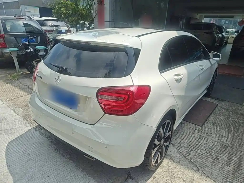 Mercedes-Benz A-Class (Import) — миниатюра 7