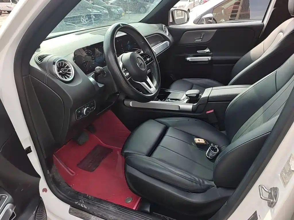 Mercedes-Benz GLB — миниатюра 15